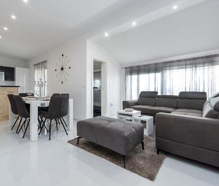 Apartmant Shine Luxury Maslenica Eksteriør billede